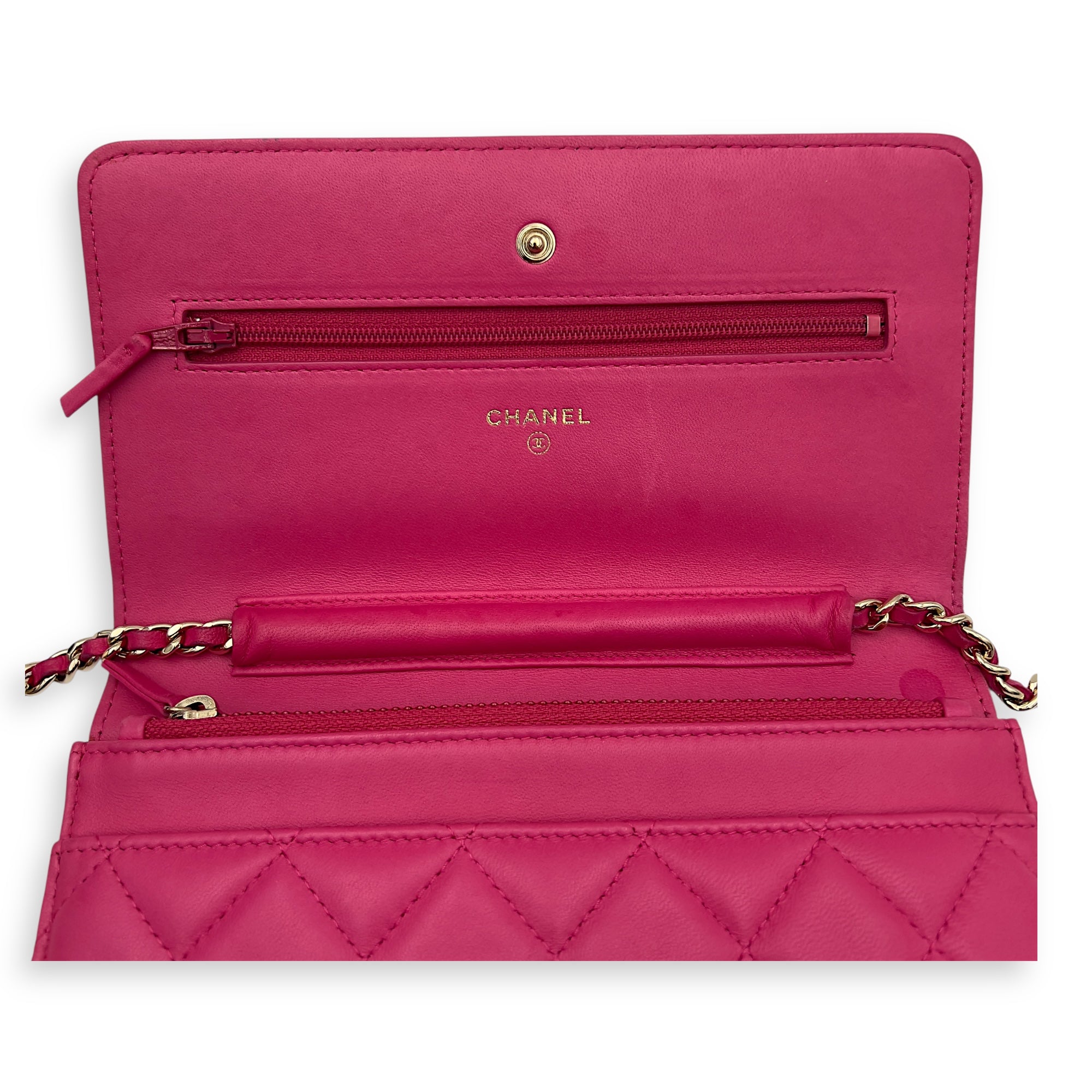 CC Wallet On Chain Pink in Lambskin, Gold hardware - Image 22