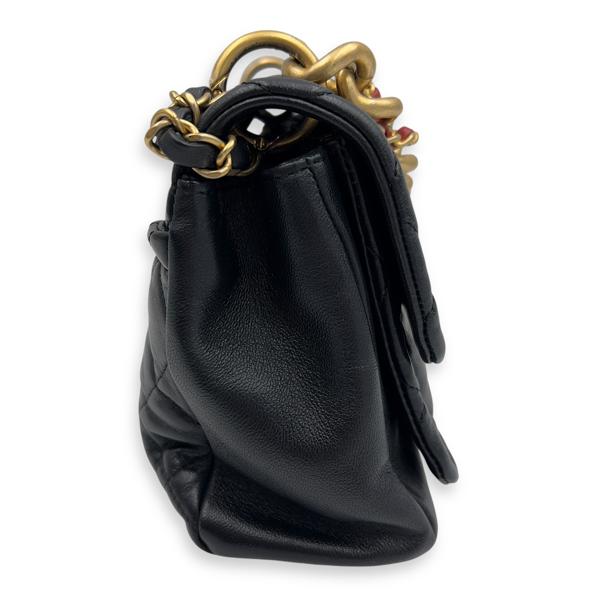 Quilted Seasonal Shoulder Bag Black in Calfskin, Gold hardware - Image 4