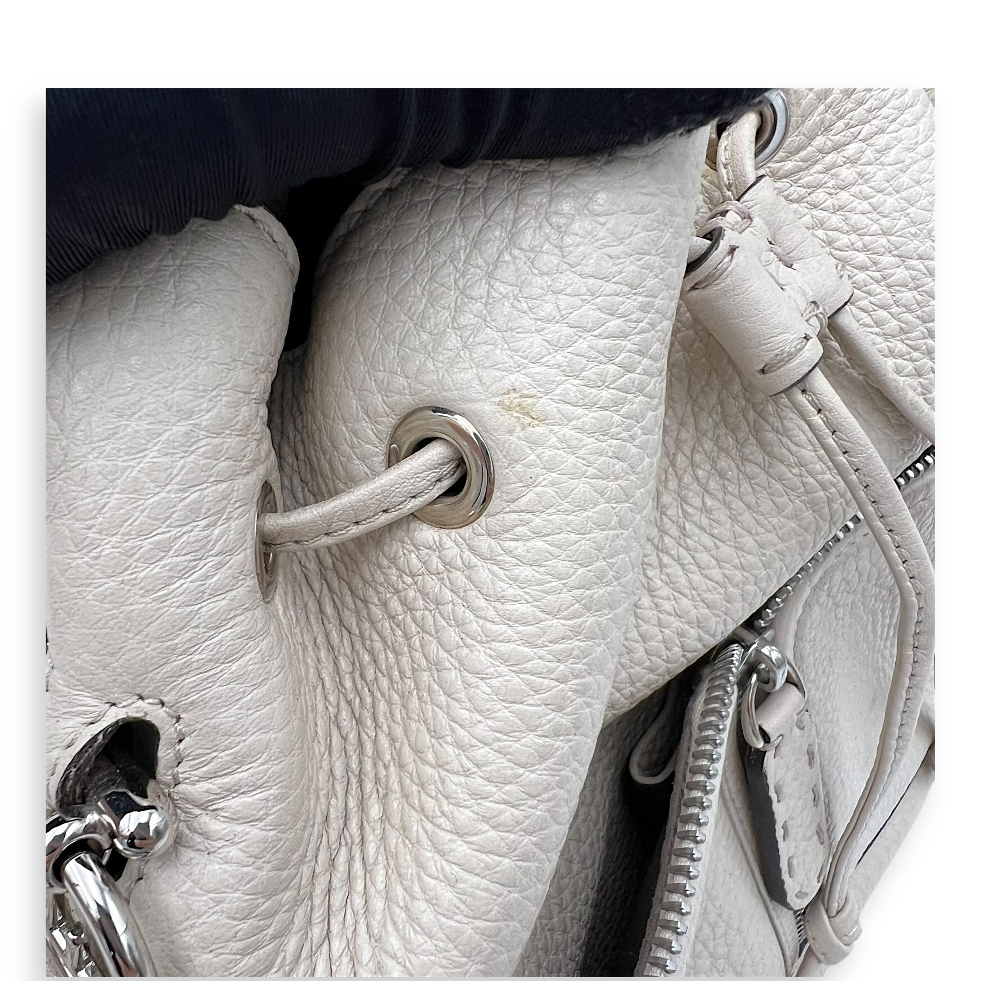 Mon Tresor Beige Bucket Bag in Calfskin, Silver hardware - Image 10