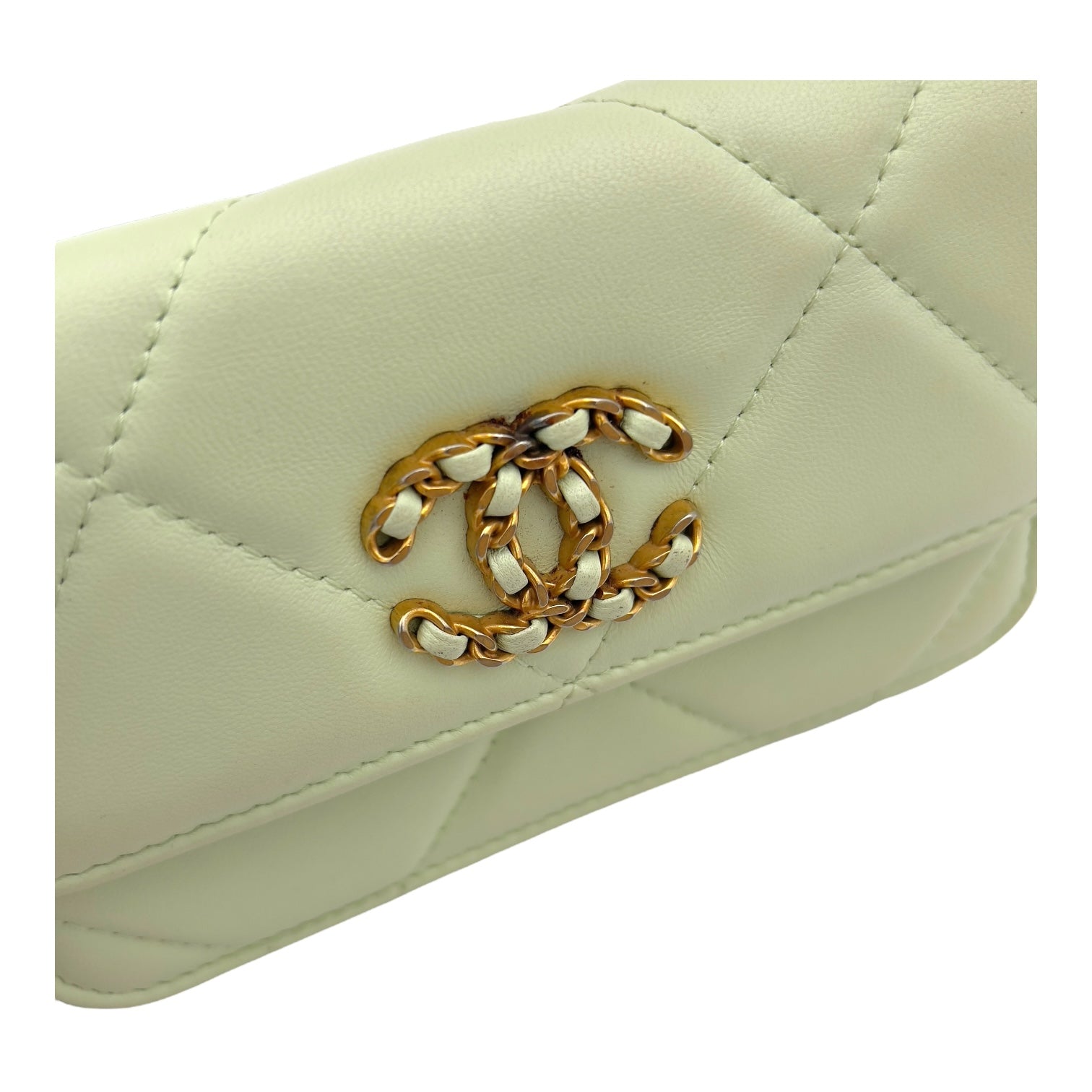 C19 Wallet On Chain Green in Lambskin, Mixed hardware - Image 10