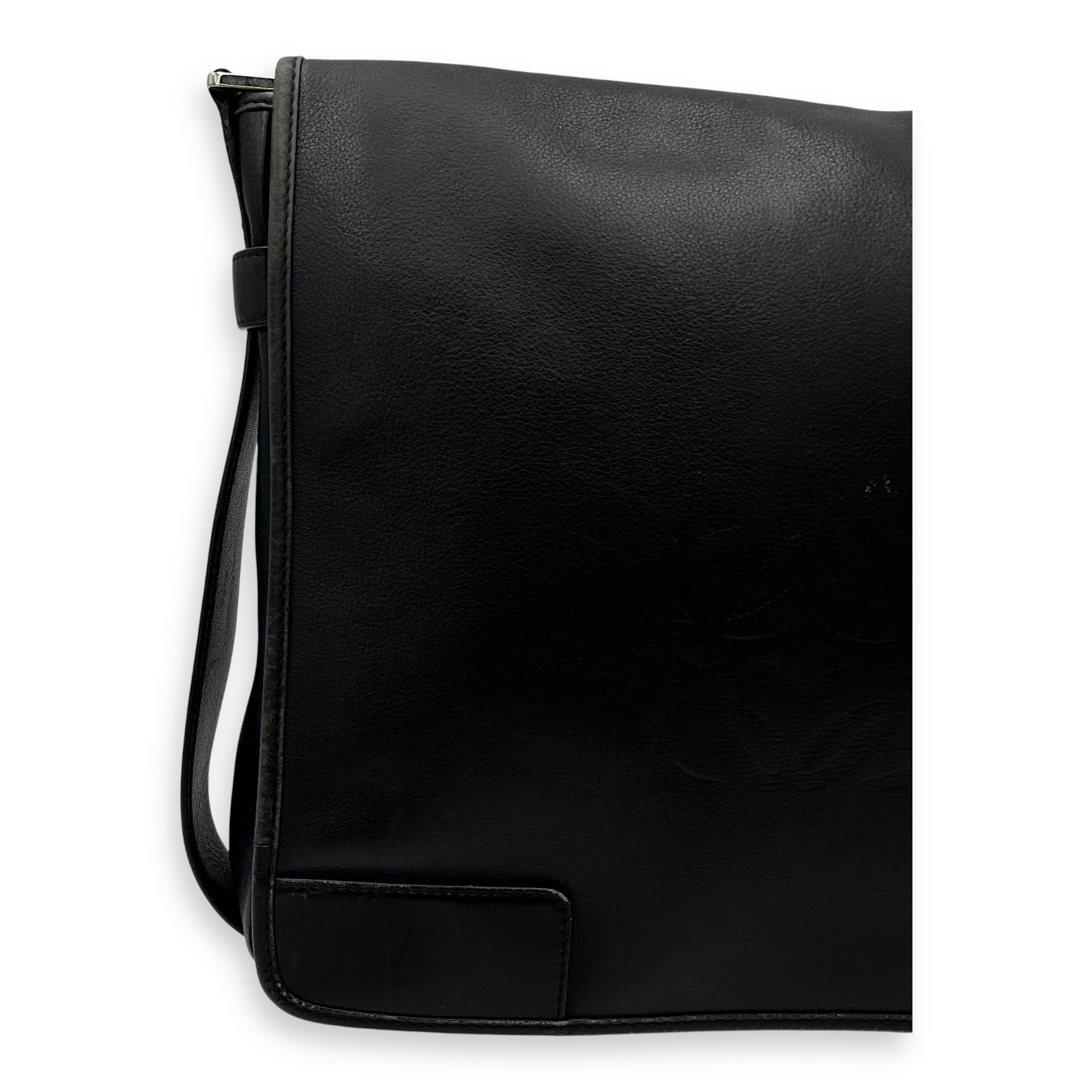 Vintage Crossbody Bag Black in Calfskin, Silver hardware - Image 9
