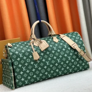 Louis Vuitton Travel Bags Refined 3033